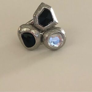 Vintage Elegant Silver and Black Women's Ring